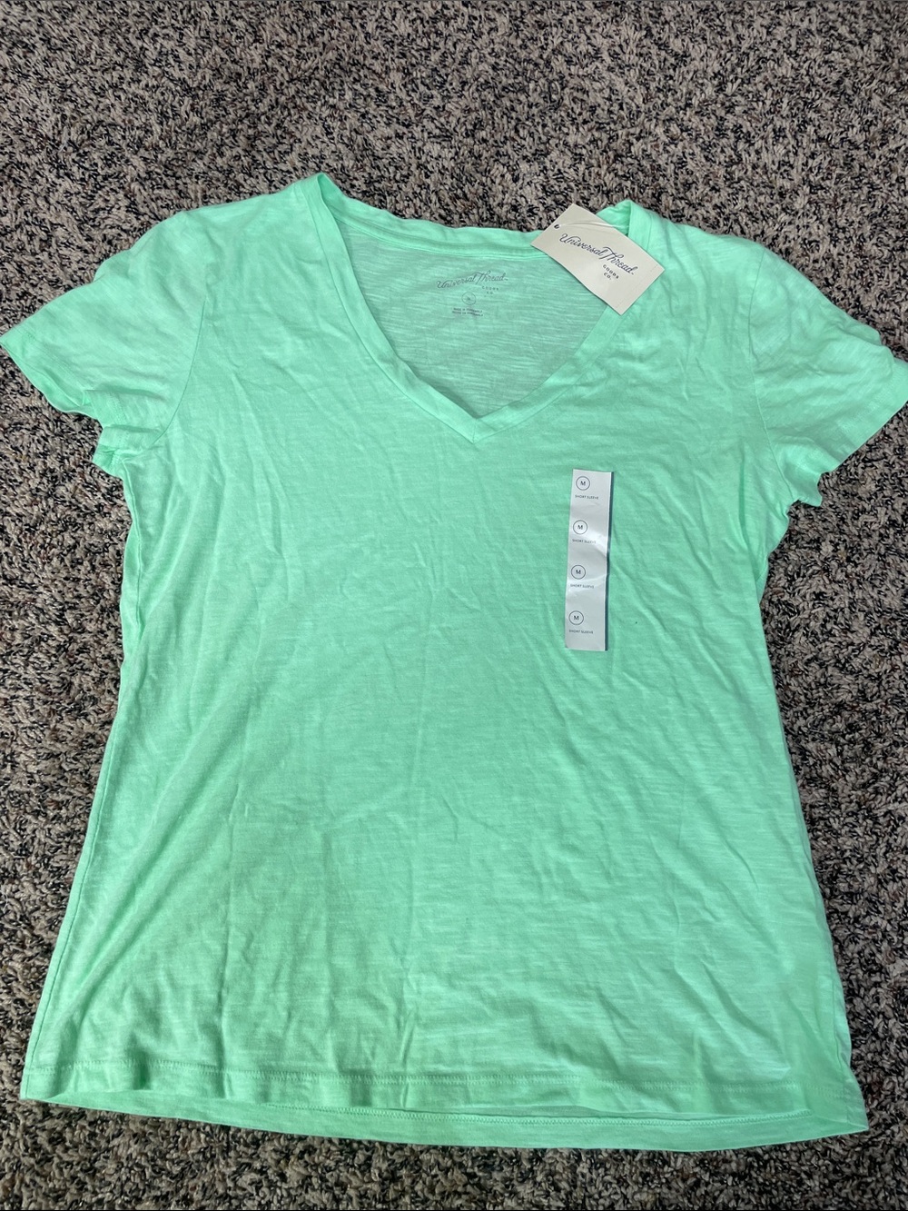 Essential V-Neck Tee - Mint Green Size M NWT